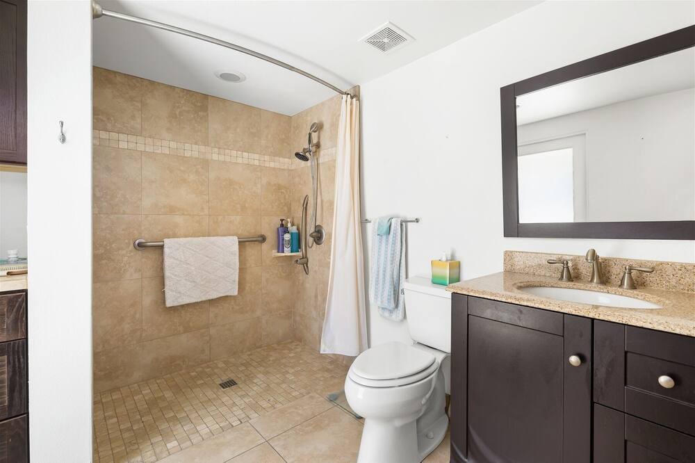 Photo of Bathroom in Vista Las Palmas