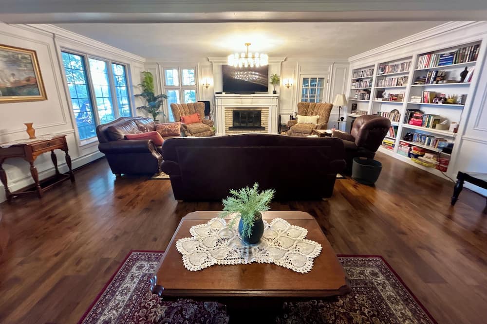 Photo of Livingroom in Crosby