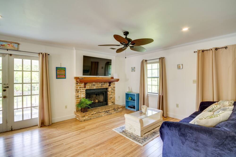Photo of Livingroom in Shoreline Park