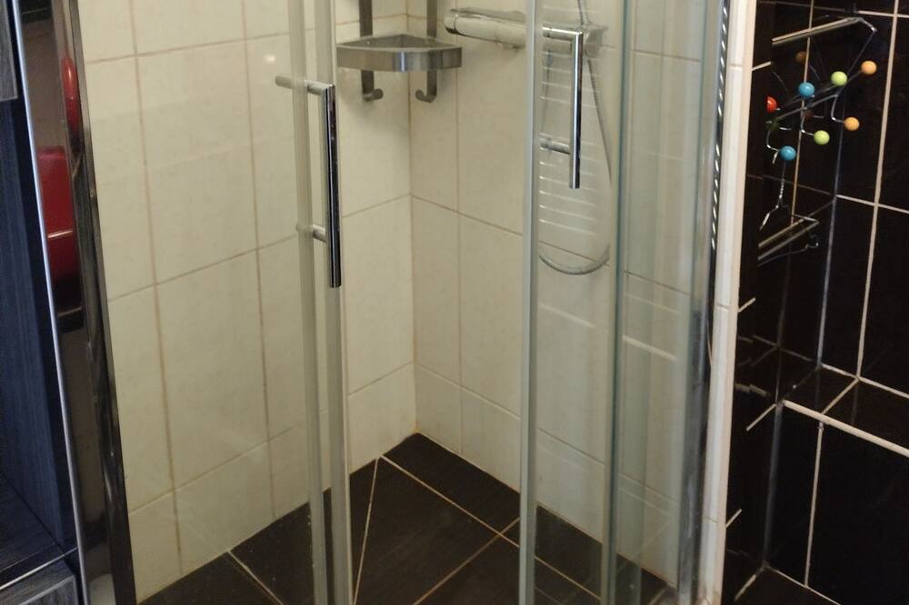 Photo of Bathroom in Saint-Cloud