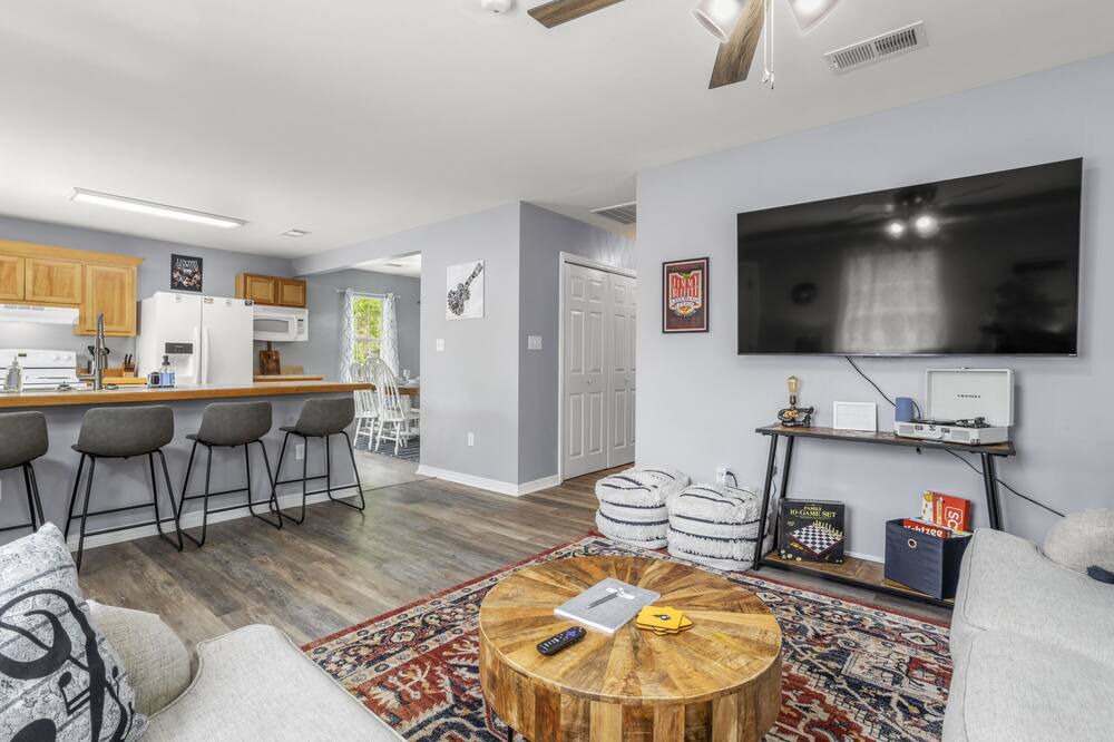 Photo of Livingroom in Shoreline Park
