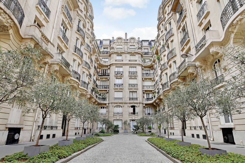 Photo of Outdoor in Passy