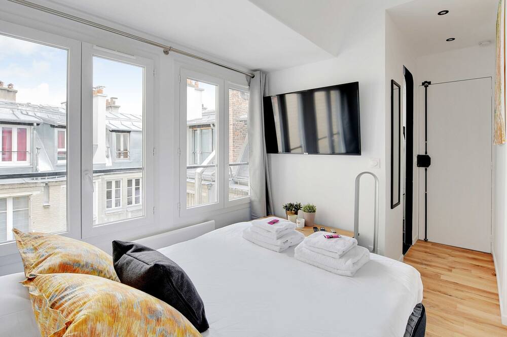 Photo of Bedroom in Passy