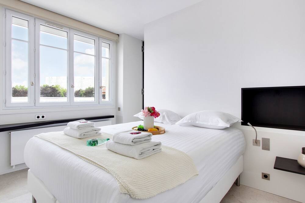 Photo of Bedroom in Saint-Lambert
