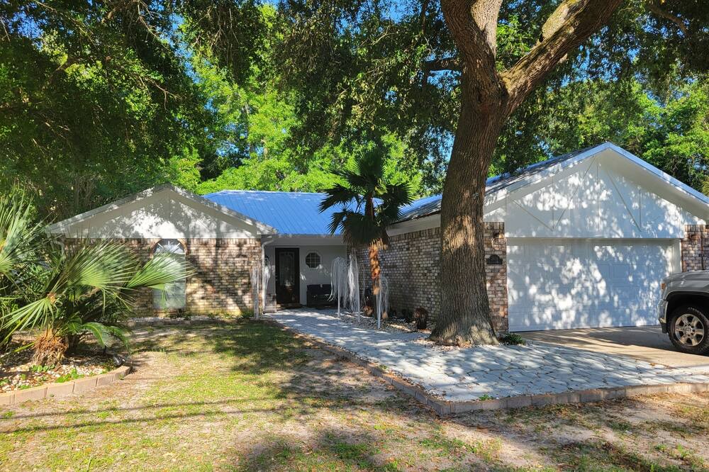 Photo of Outdoor in Gulf Park Estates