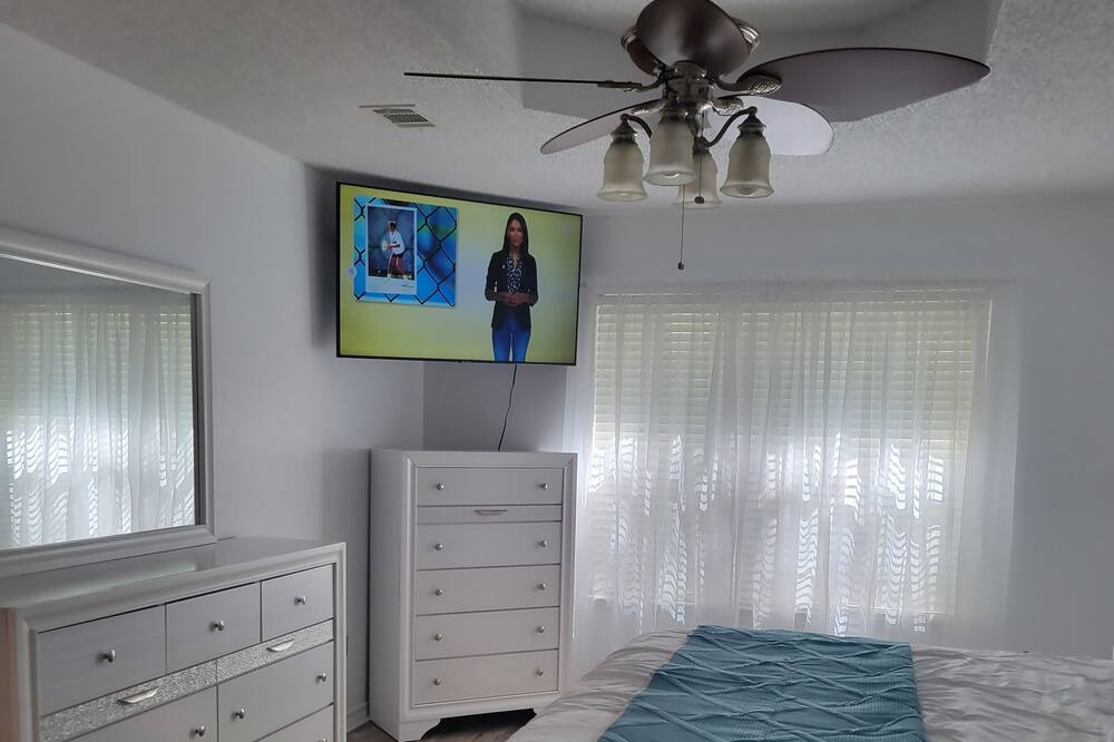 Photo of Bedroom in Gulf Park Estates