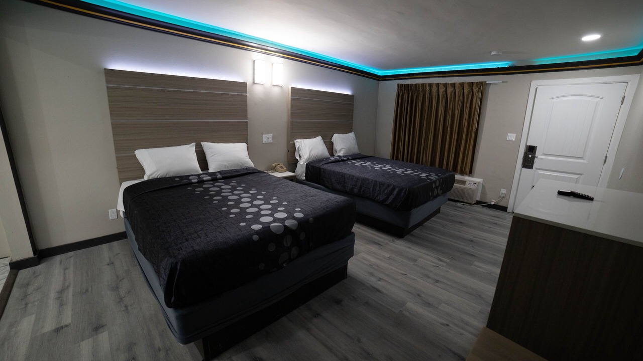 Photo of Bedroom in Bellflower