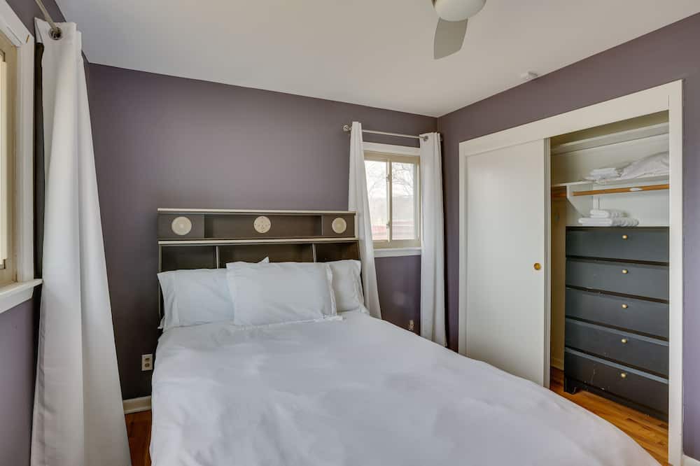 Photo of Bedroom in Benson