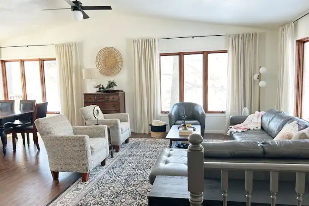 Photo of Livingroom in Walker