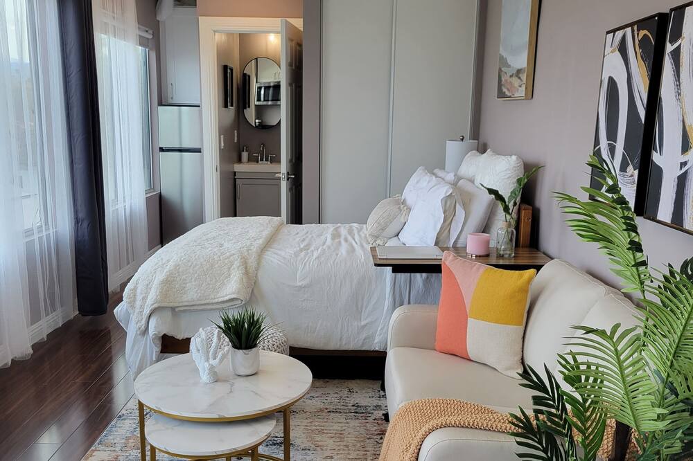 Photo of Bedroom in Covina