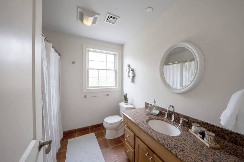 Photo of Bathroom in Sandwich