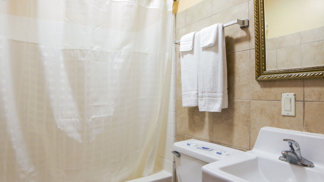 Photo of Bathroom in Lockport