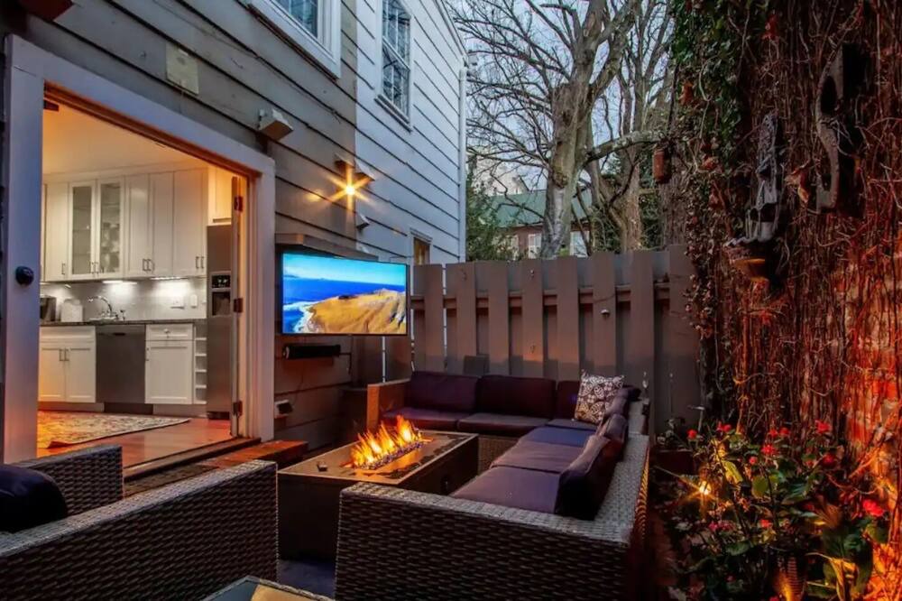 Photo of Outdoor in Old Town Alexandria