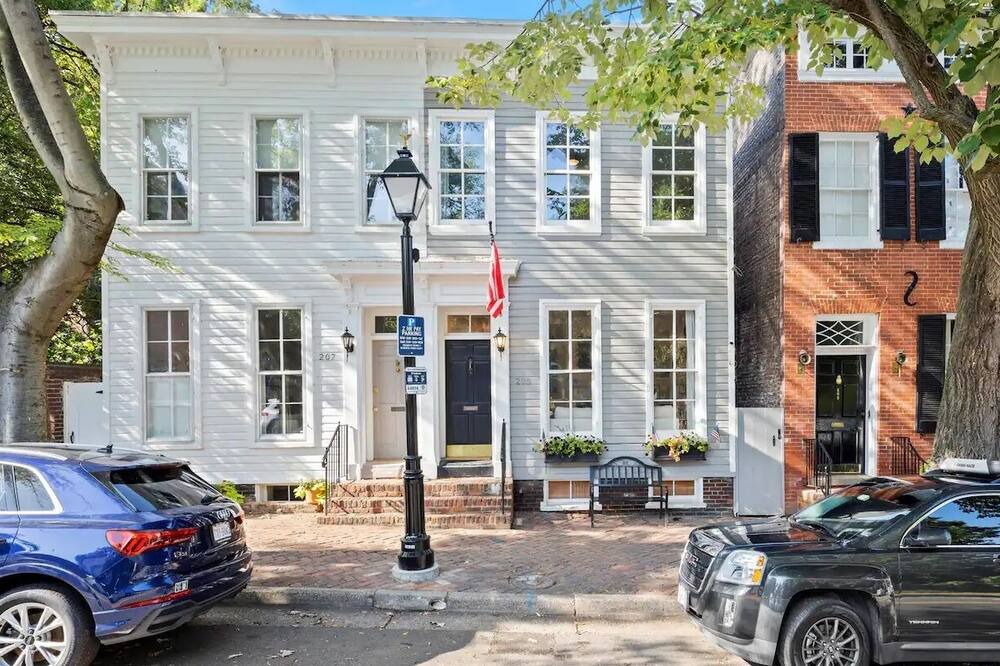Photo of Others in Old Town Alexandria