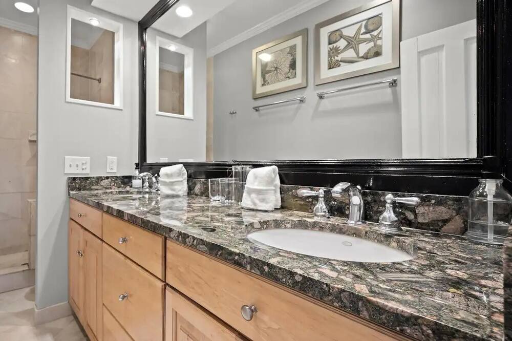 Photo of Bathroom in Old Town Alexandria