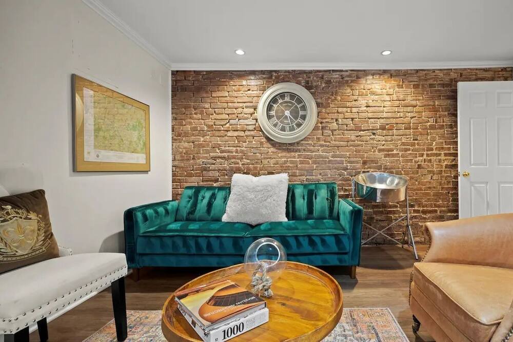 Photo of Livingroom in Old Town Alexandria