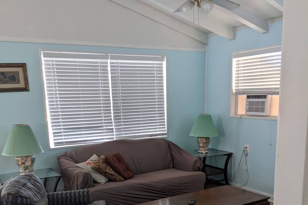 Photo of Livingroom in Shoreline Park