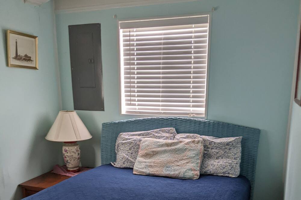 Photo of Bedroom in Shoreline Park