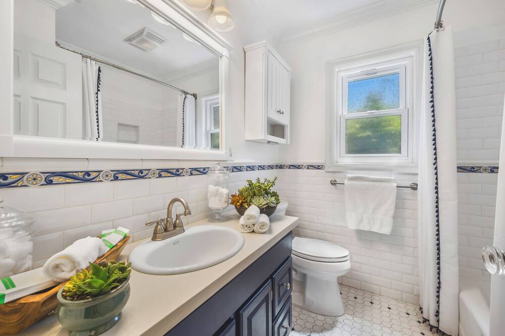 Photo of Bathroom in Northridge