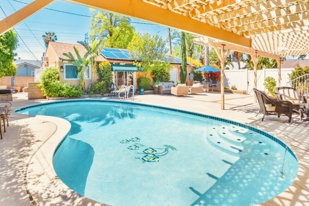 Photo of Outdoor in Northridge