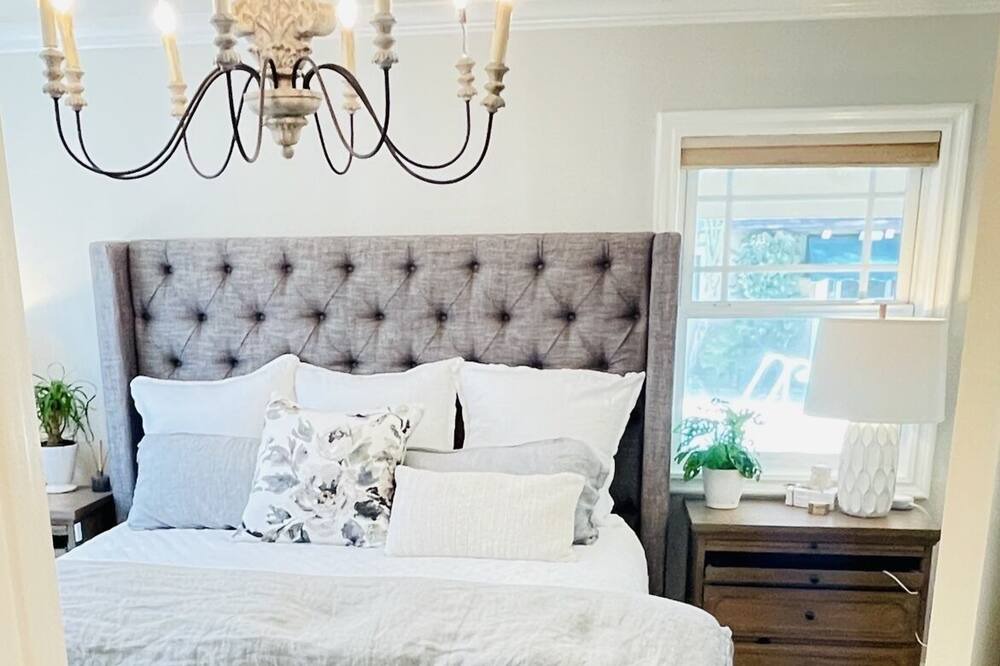 Photo of Bedroom in Northridge