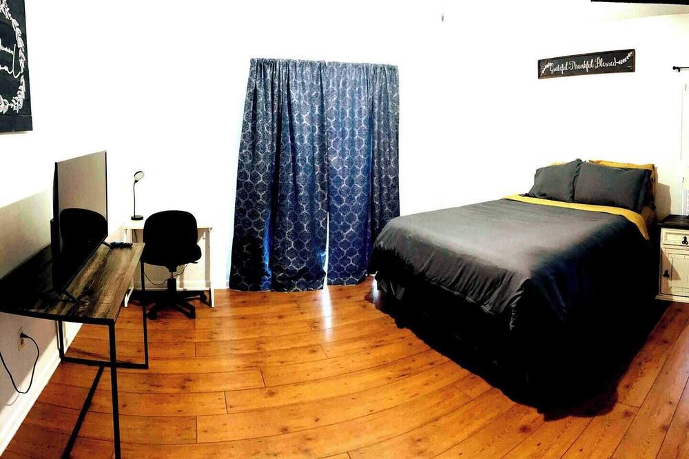 Photo of Bedroom in Old Jefferson