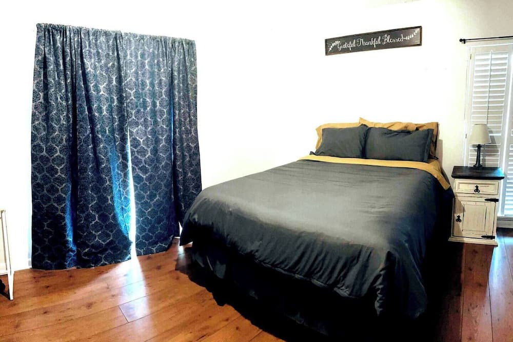 Photo of Bedroom in Old Jefferson
