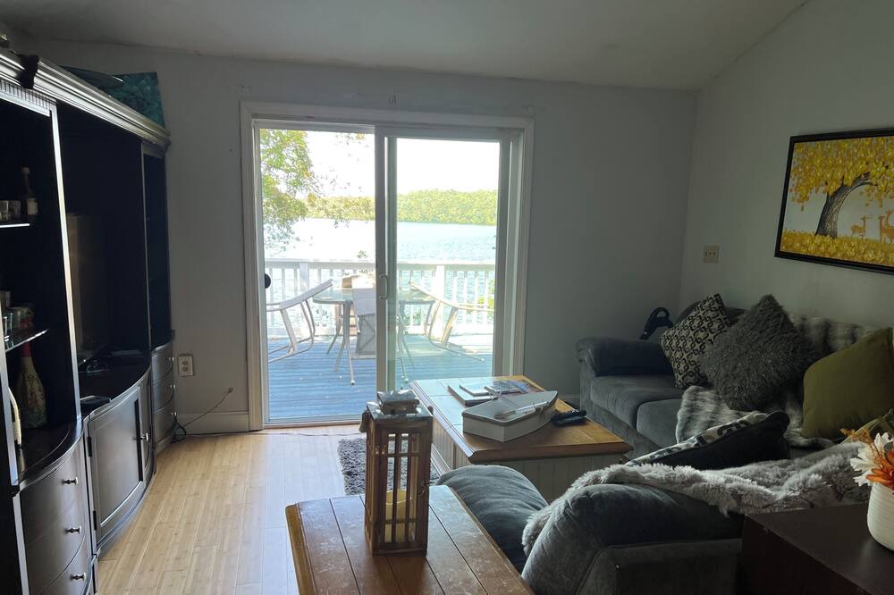 Photo of Livingroom in Plymouth
