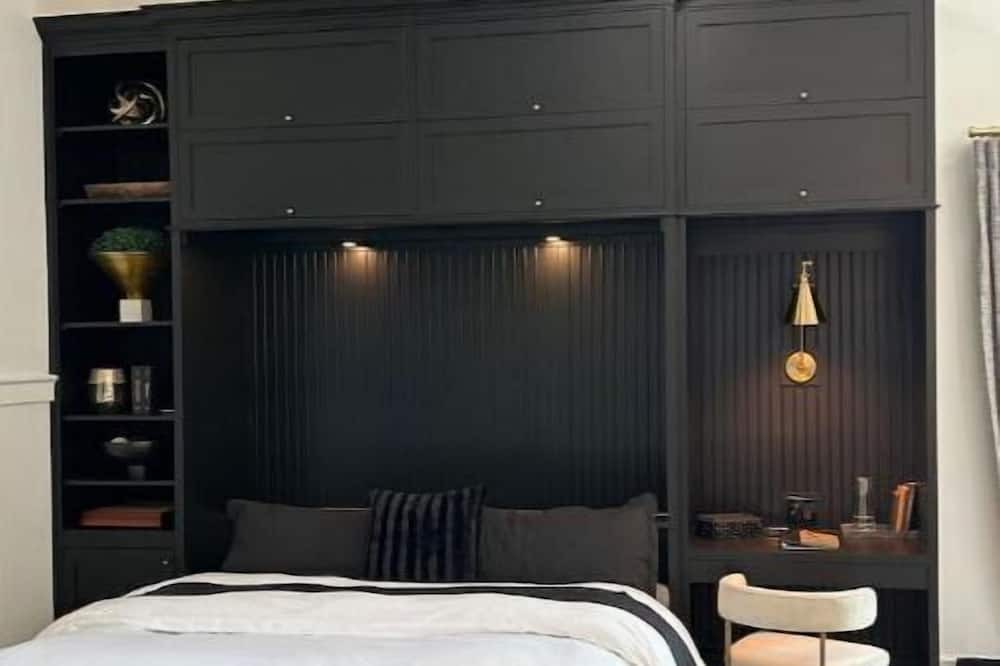 Photo of Bedroom in The Plains