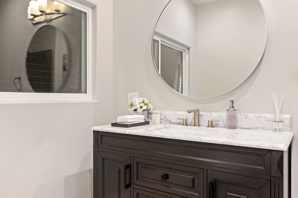 Photo of Bathroom in Woodland Hills
