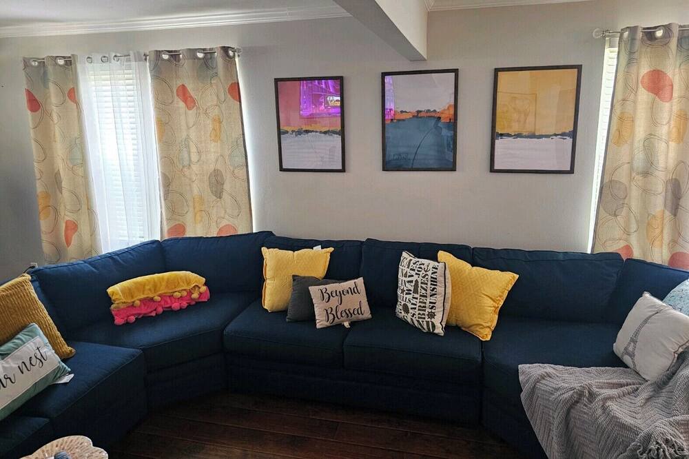 Photo of Livingroom in Bywater