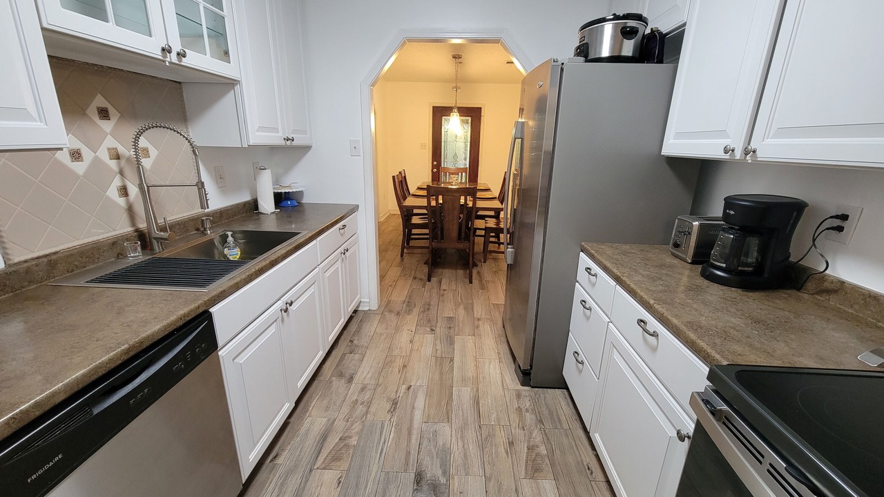 Photo of Kitchen in Gulf Park Estates
