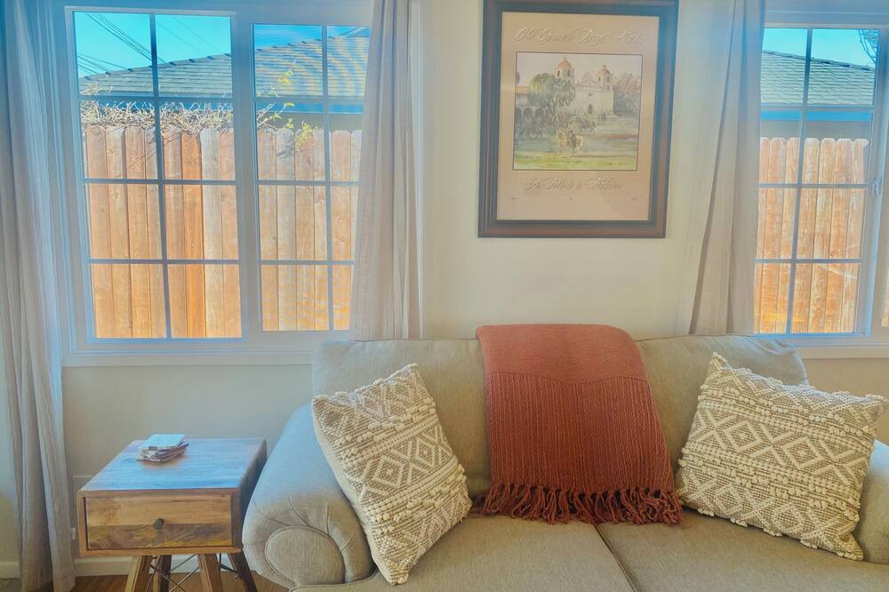 Photo of Livingroom in Ventura