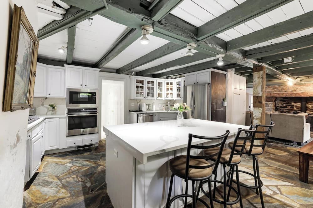 Photo of Kitchen in Round Hill