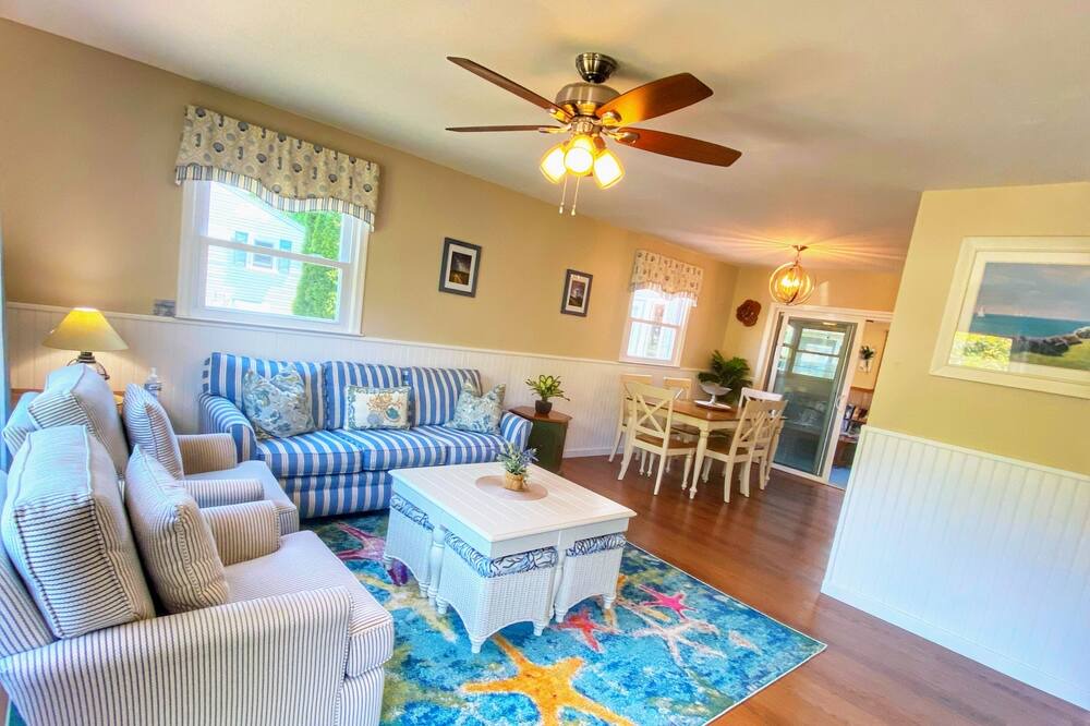 Photo of Livingroom in Teaticket
