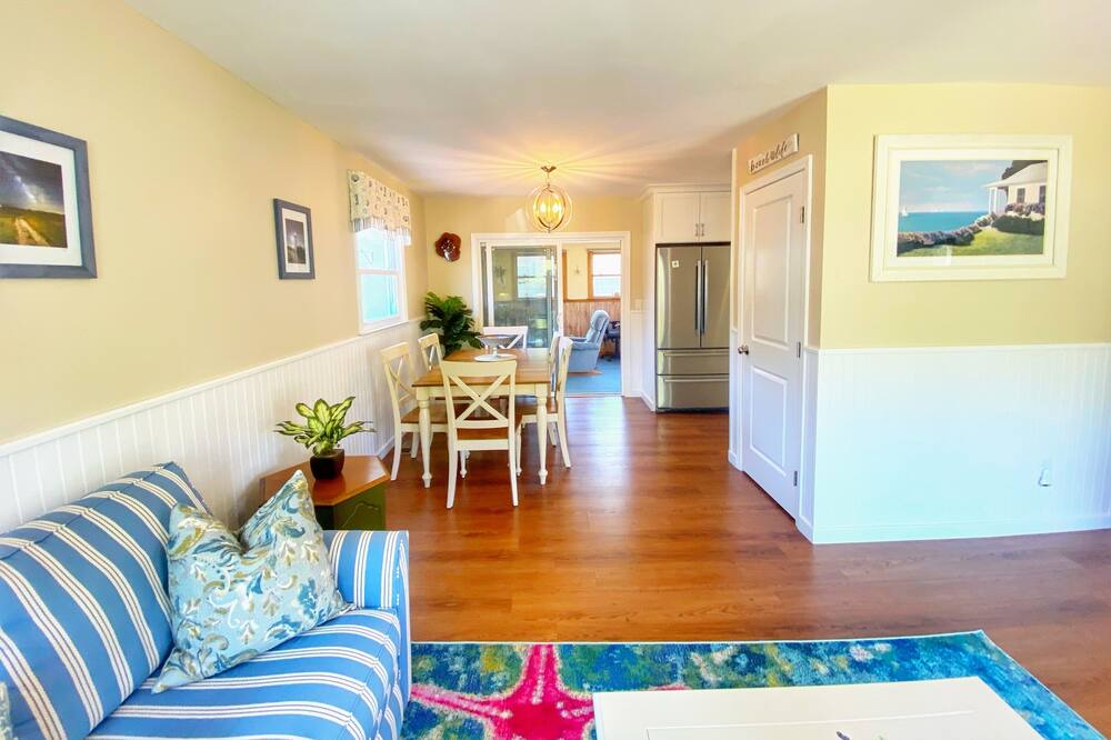 Photo of Livingroom in Teaticket