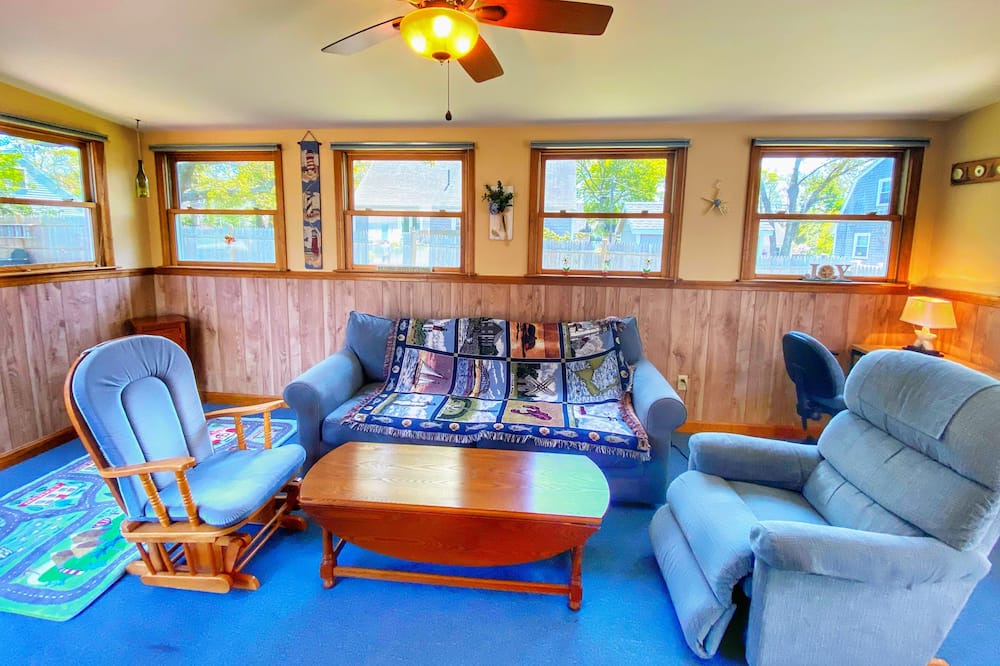 Photo of Livingroom in Teaticket