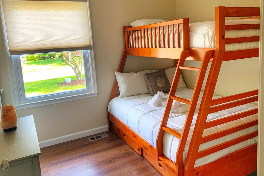 Photo of Bedroom in Teaticket