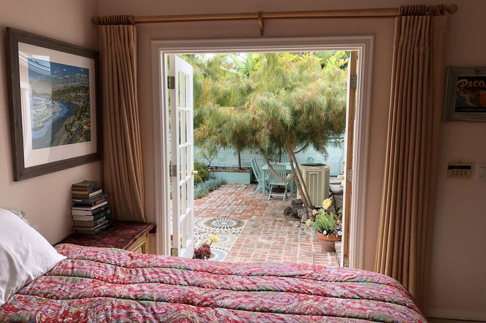 Photo of Bedroom in Sunset Park