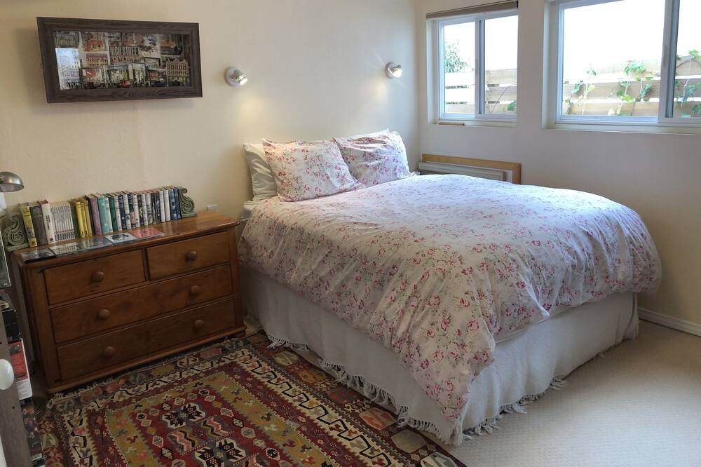 Photo of Bedroom in Sunset Park