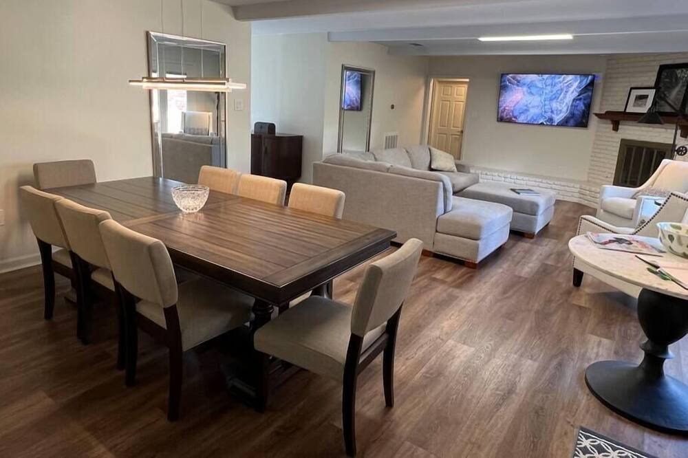 Photo of Bedroom in Mid City South