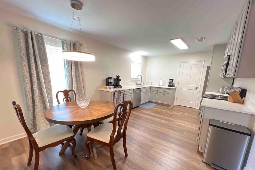Photo of Bedroom in Mid City South