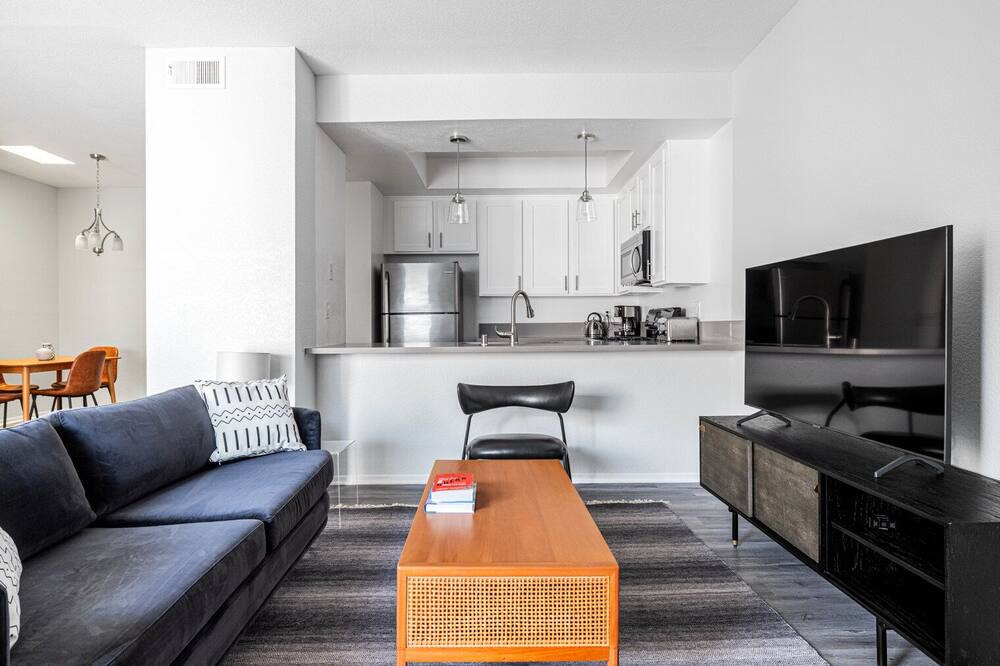 Photo of Livingroom in Beverly Grove