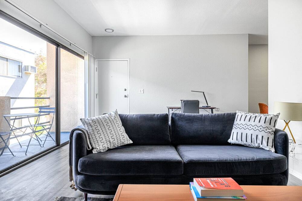 Photo of Livingroom in Beverly Grove