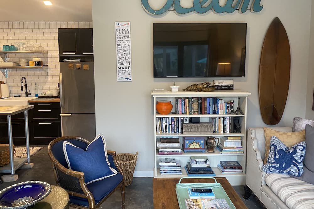 Photo of Livingroom in Playa Del Rey