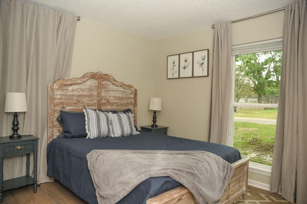Photo of Bedroom in Grand Bay