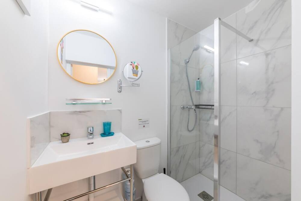 Photo of Bathroom in 15th Arrondissement