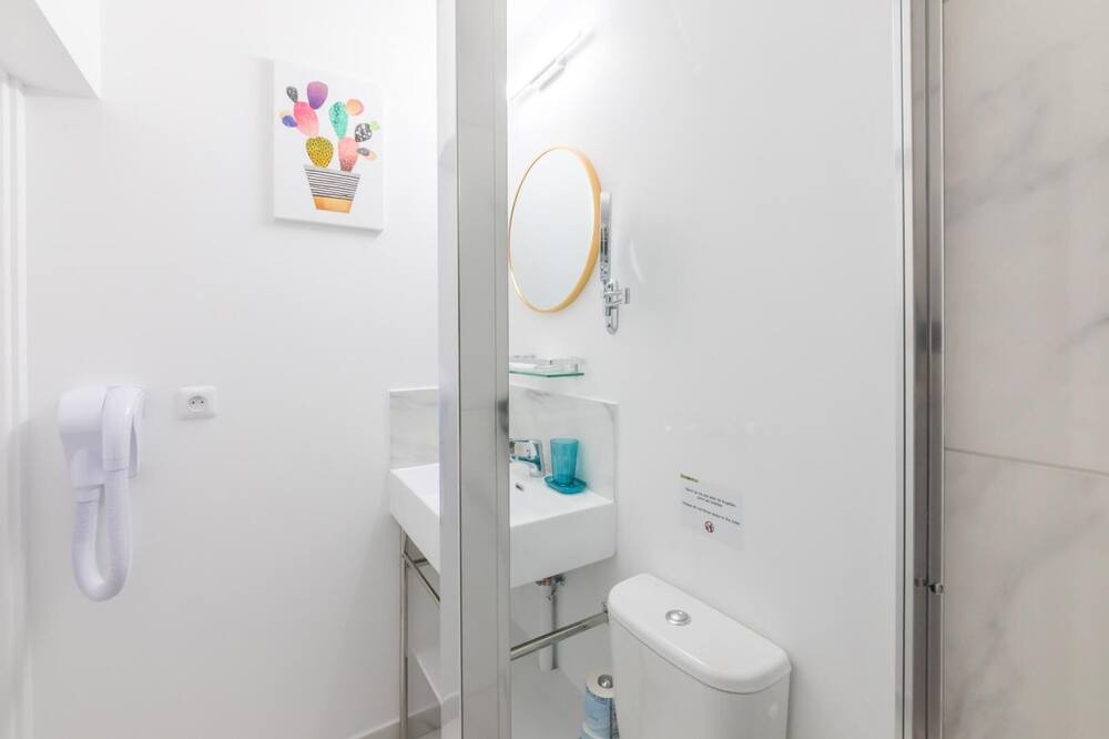 Photo of Bathroom in 15th Arrondissement