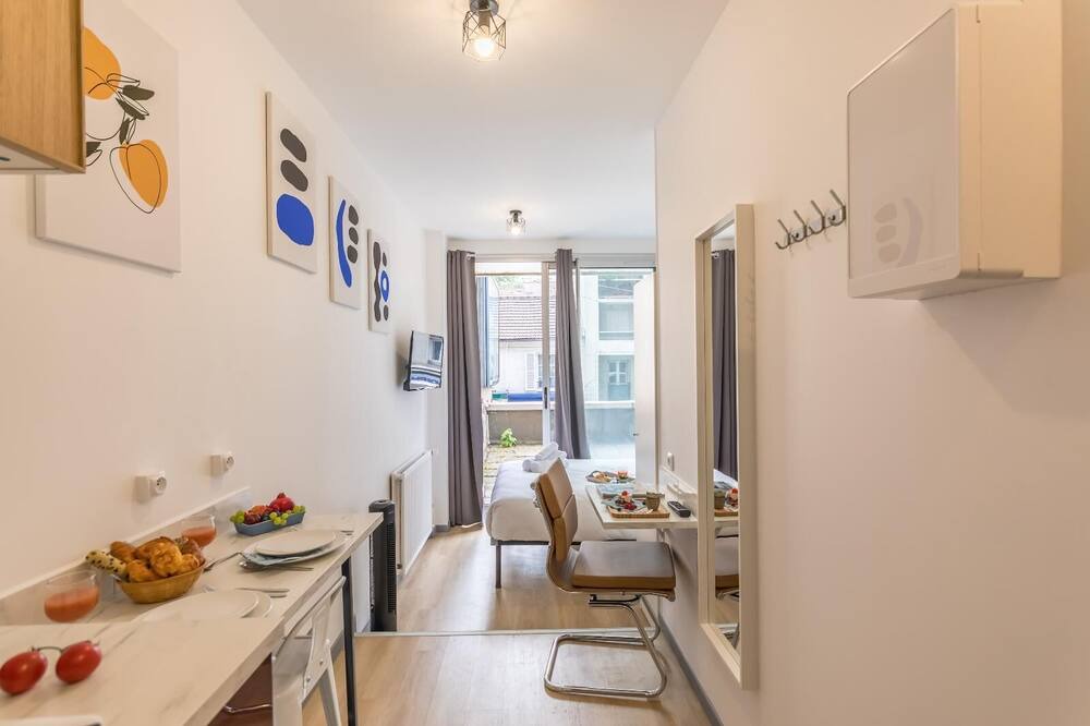 Photo of Livingroom in 15th Arrondissement