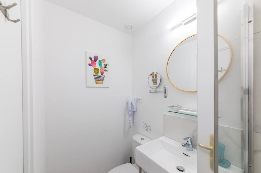 Photo of Bathroom in 15th Arrondissement
